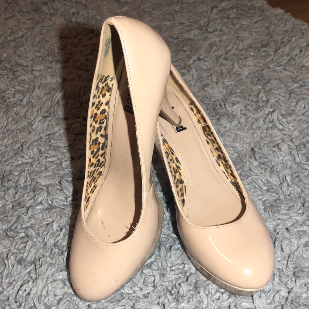 UNLISTED BY KENNITH COLE HEELS